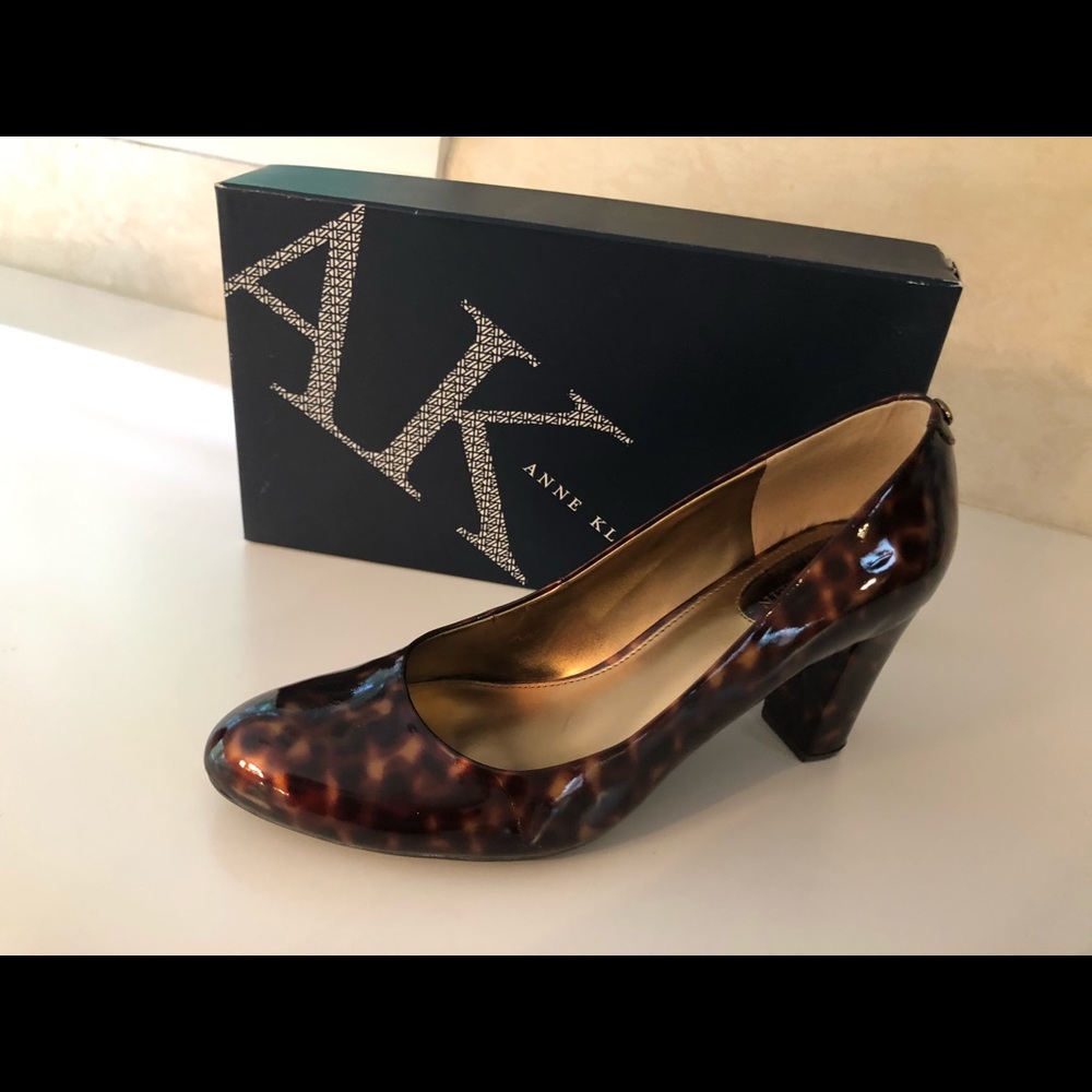 Anne Klein Brown/Gold Heels